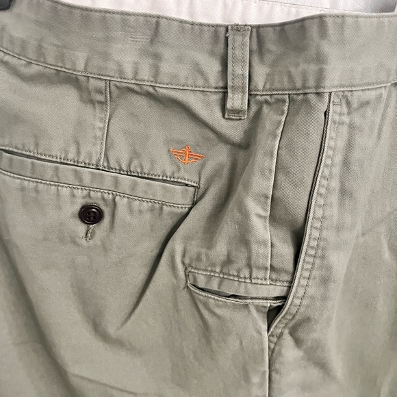 Dockers Men's Shorts size 42 - Picture 7 of 9